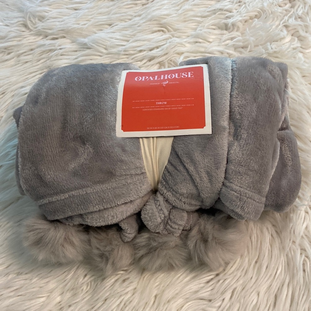OpalHouse Throw size 50in x 60” brand new color silver/gray